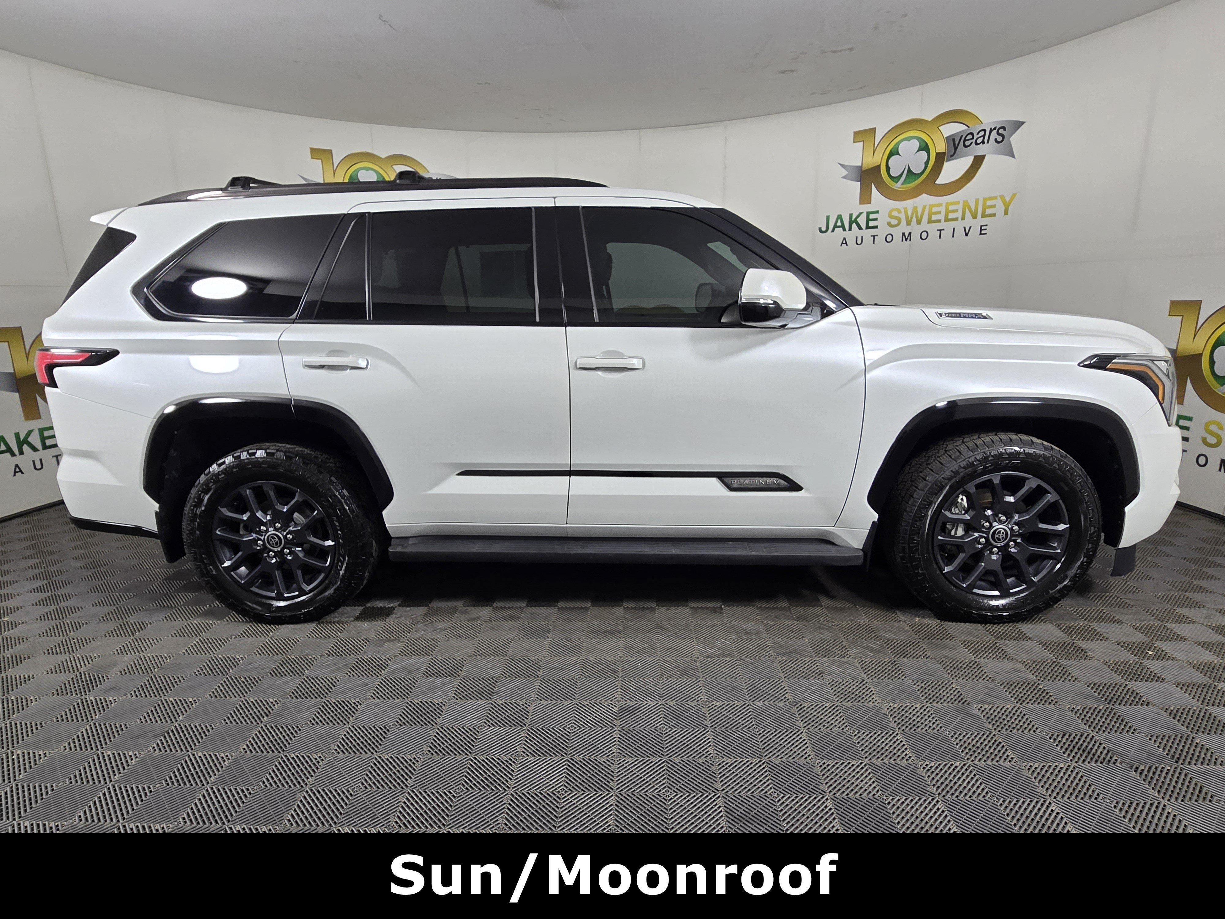 Used 2023 Toyota Sequoia Platinum AWD/4WD image 10