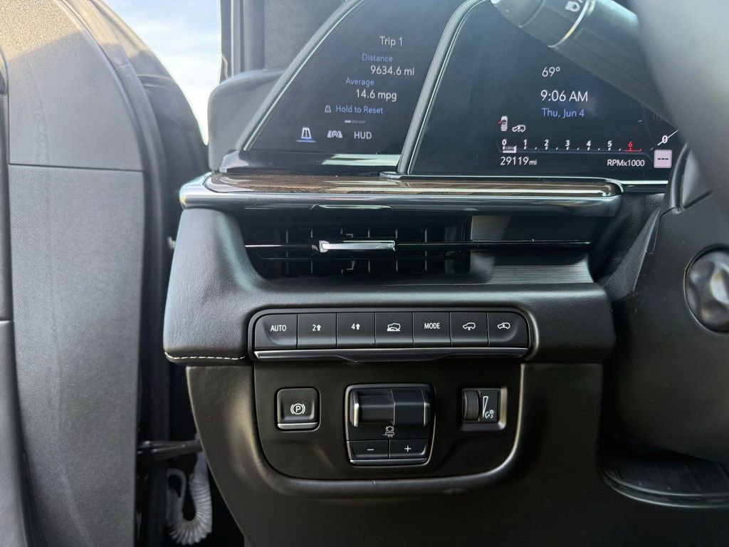Used 2024 Cadillac Escalade Premium Luxury Platinum AWD/4WD image 21