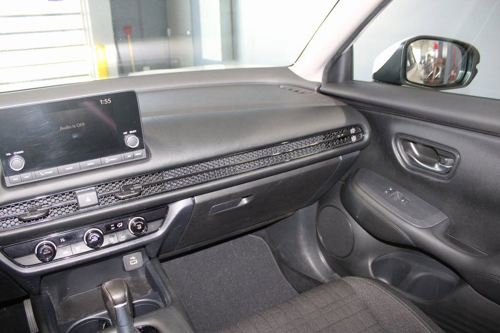 Used 2023 Honda HR-V LX image 23