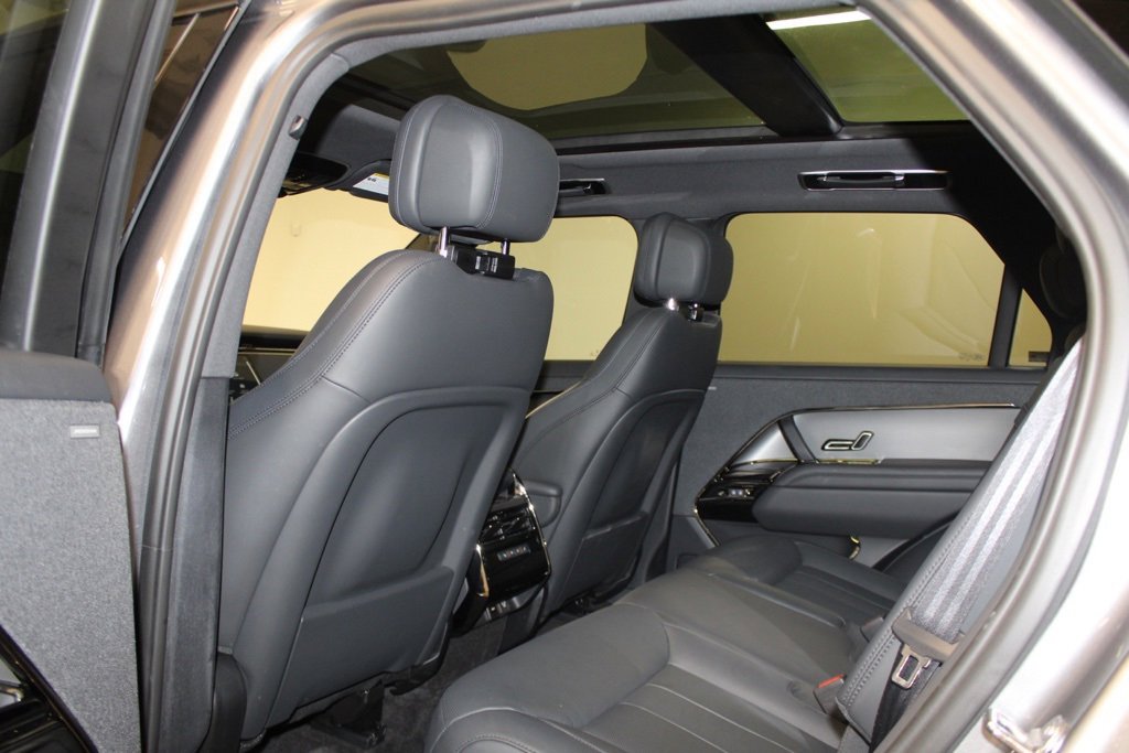 Used 2025 Land Rover Range Rover Sport Dynamic SE image 34