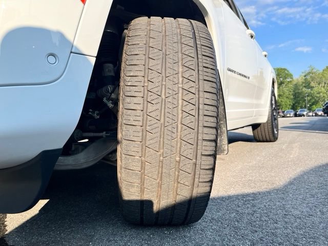 Certified 2025 Jeep Grand Cherokee Summit AWD/4WD image 14