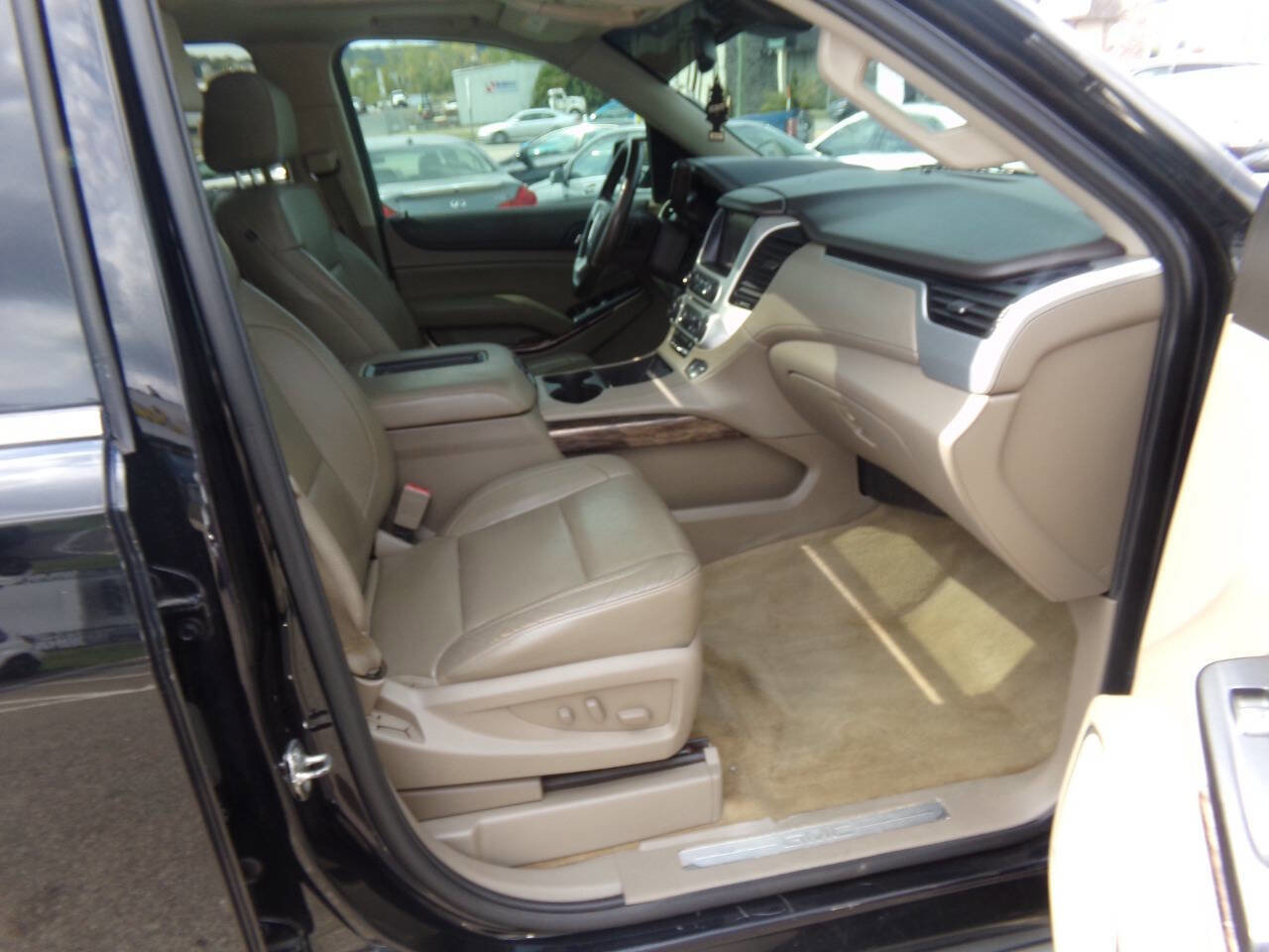 Used 2015 GMC Yukon XL SLT w/ Open Road Package image 33