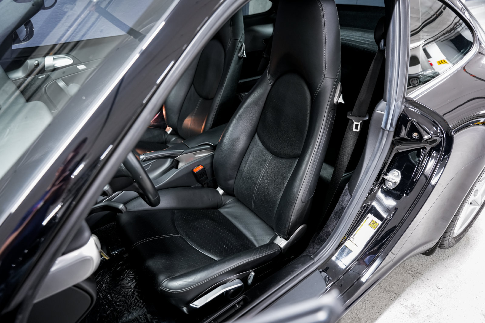 Used 2006 Porsche 911 Carrera S RWD image 18