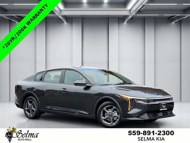 New 2025 Kia K4 LXS image 1