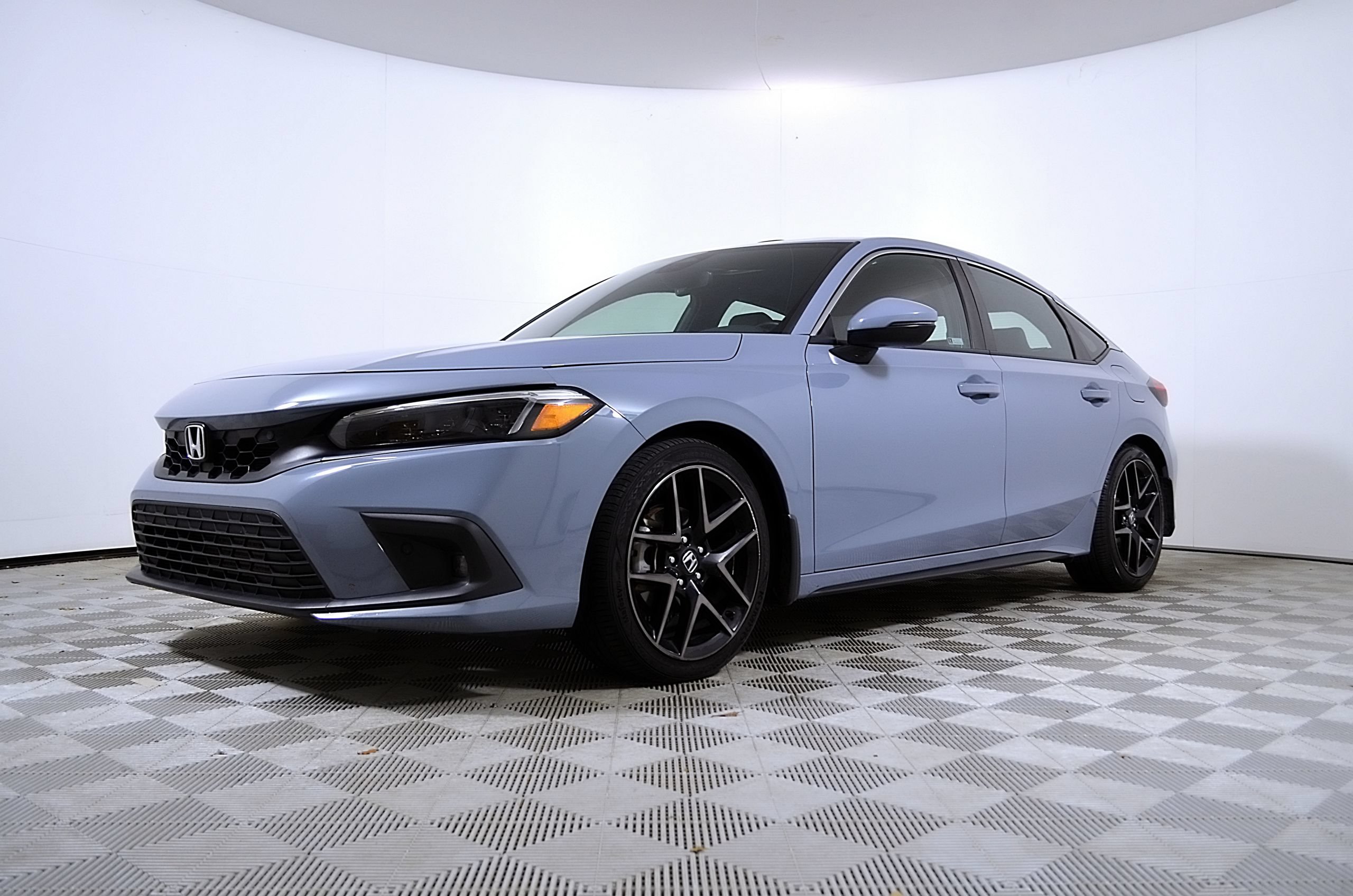 Used 2024 Honda Civic Sport Touring image 2