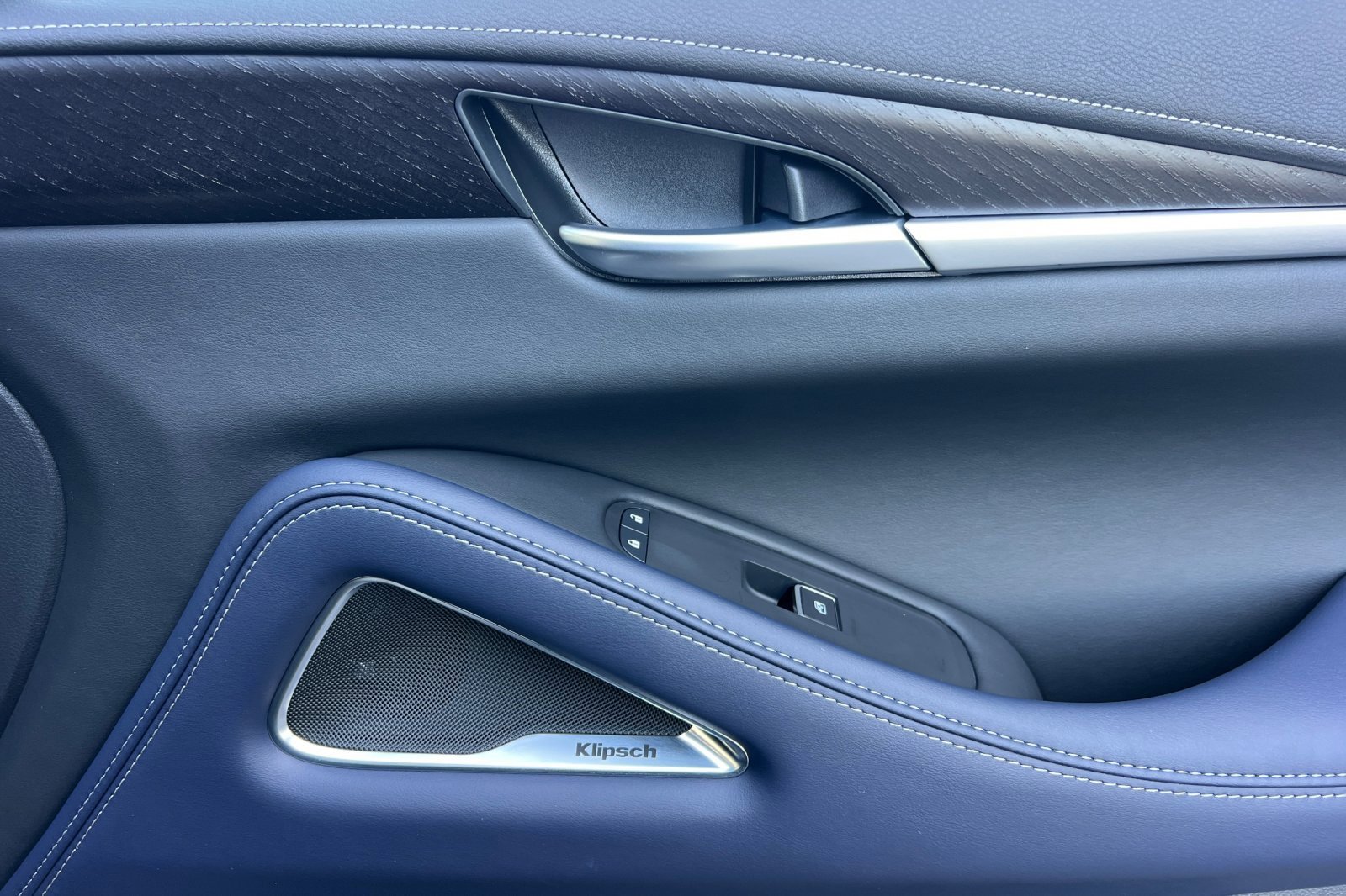 New 2026 INFINITI QX60 Sport w/ Dark Cargo Package image 20