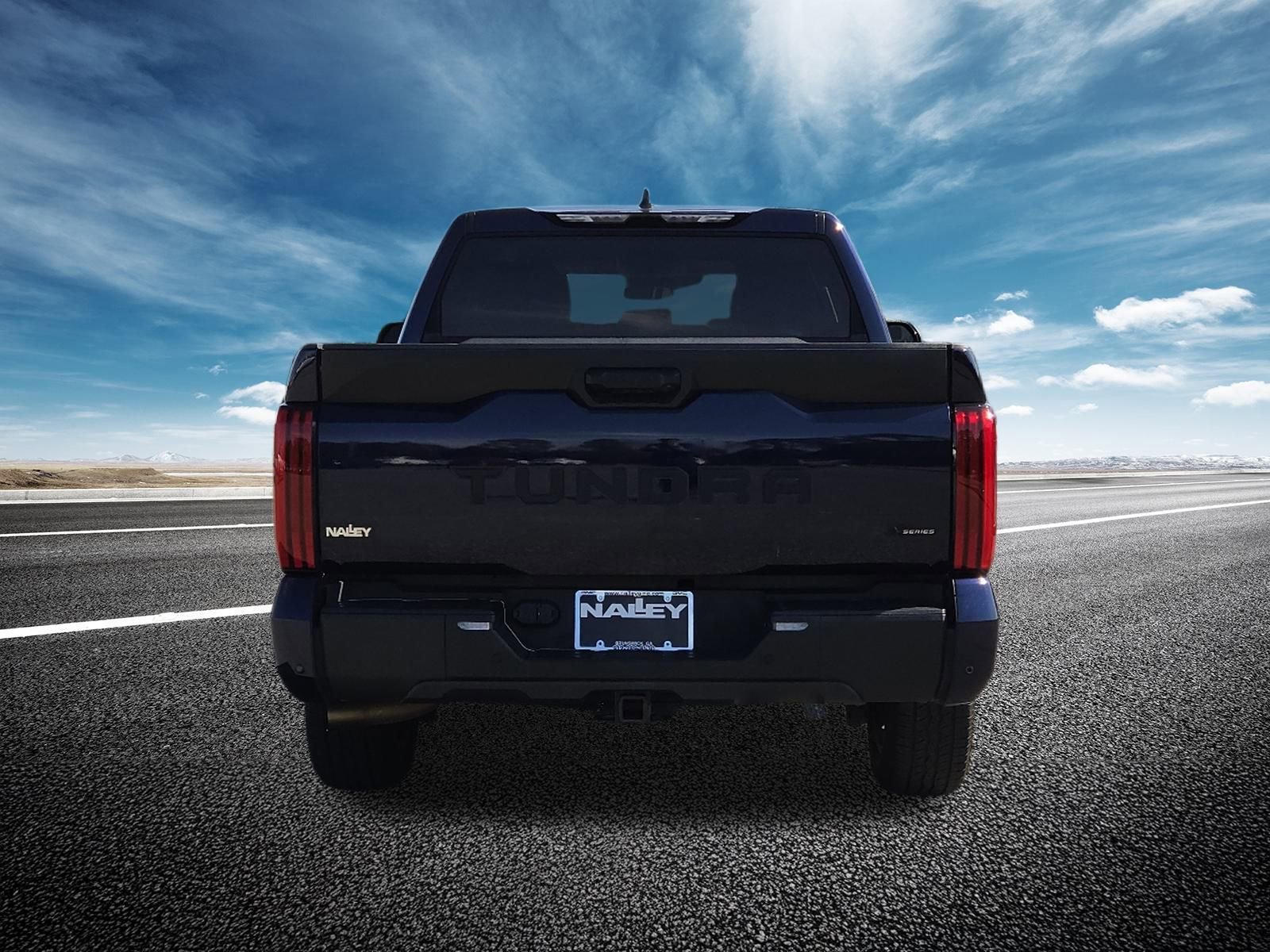 Used 2022 Toyota Tundra SR5 w/ Convenience Package image 17