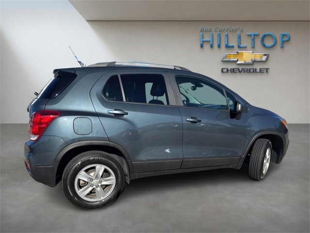 Used 2022 Chevrolet Trax LT w/ LT Convenience Package image 4
