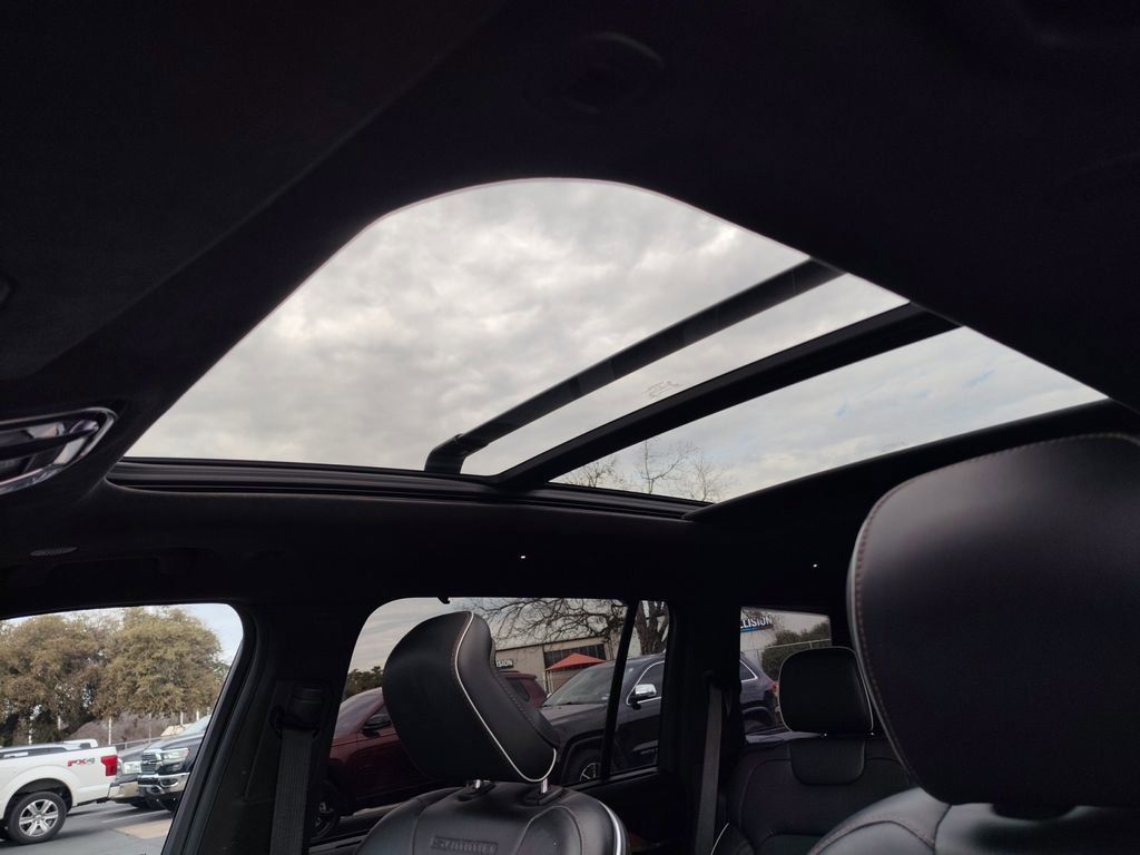 Used 2021 Jeep Grand Cherokee L Summit image 7