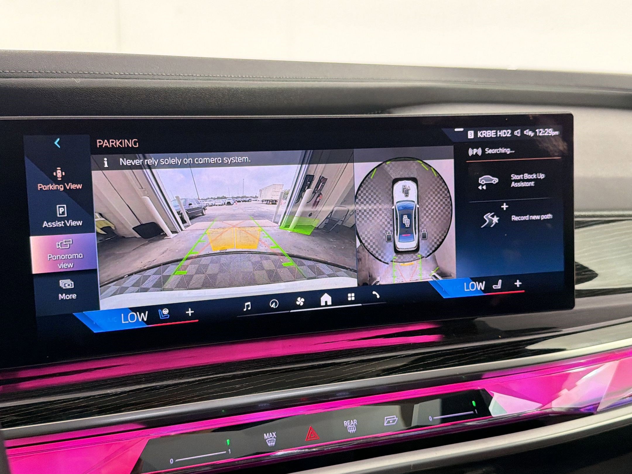 Certified 2024 BMW 740i RWD image 25