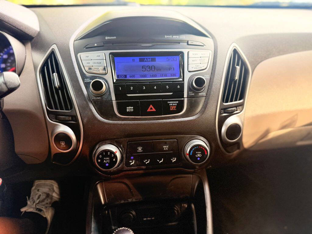 Used 2012 Hyundai Tucson GLS image 17