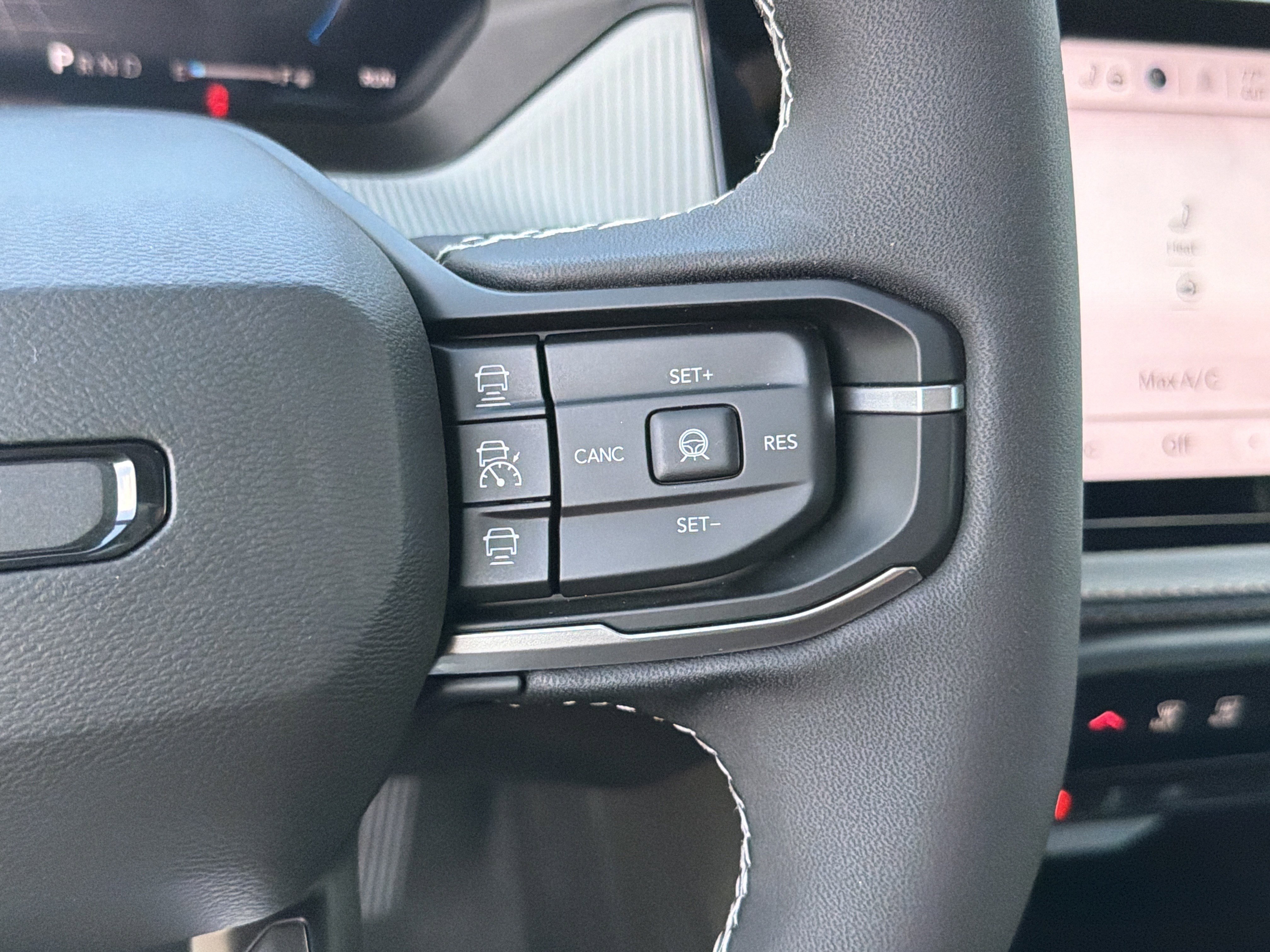New 2026 Jeep Cherokee Limited AWD/4WD image 32