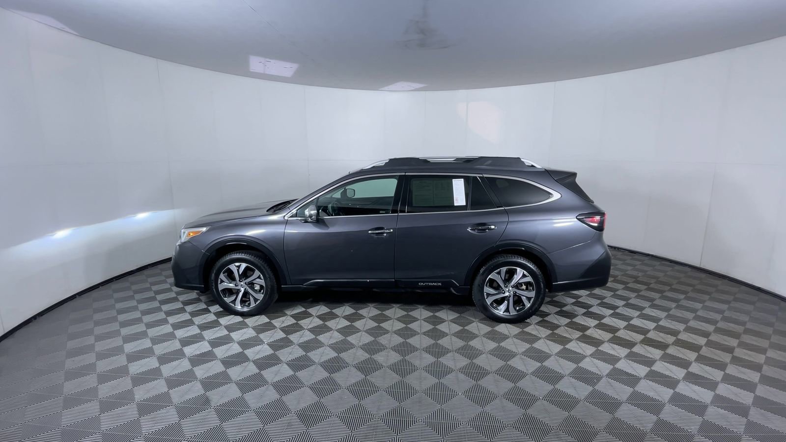 Used 2022 Subaru Outback Touring w/ Tech Package 2 image 5