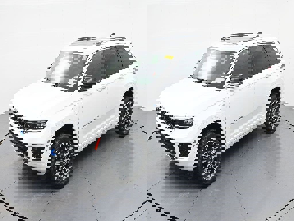 Used 2023 Jeep Grand Cherokee Overland image 18