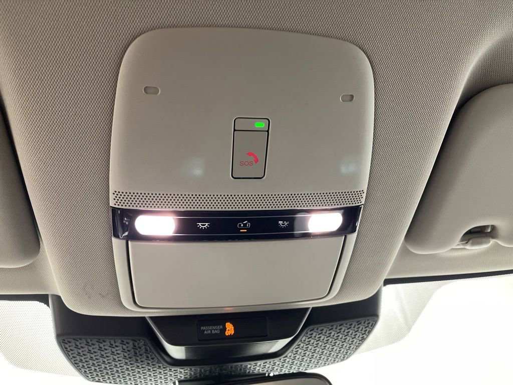 Used 2023 Nissan Ariya AWD image 8