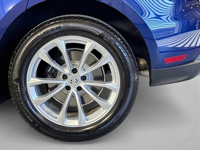 Certified 2026 Porsche Macan AWD/4WD image 25