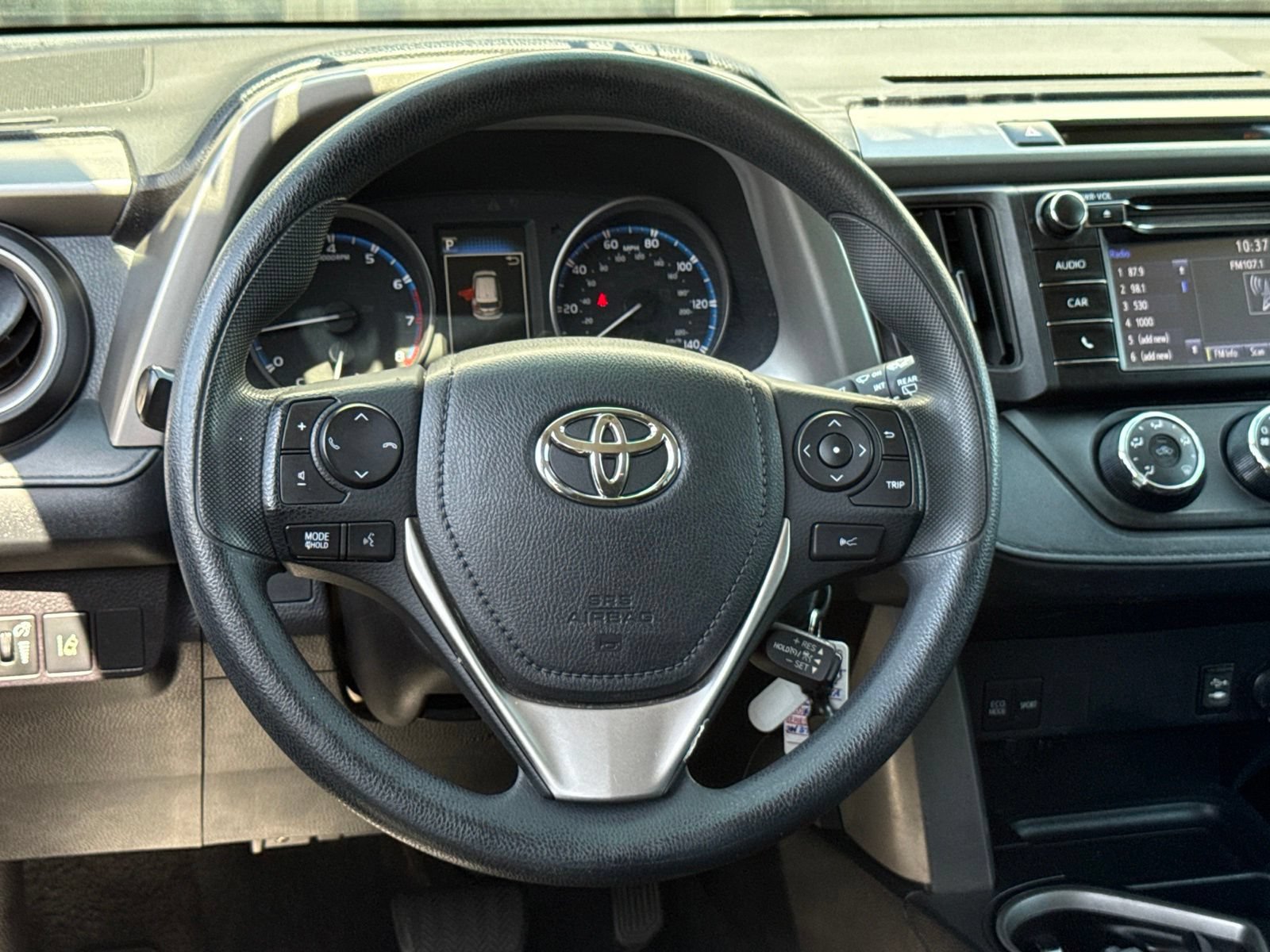 Used 2017 Toyota RAV4 LE FWD image 34