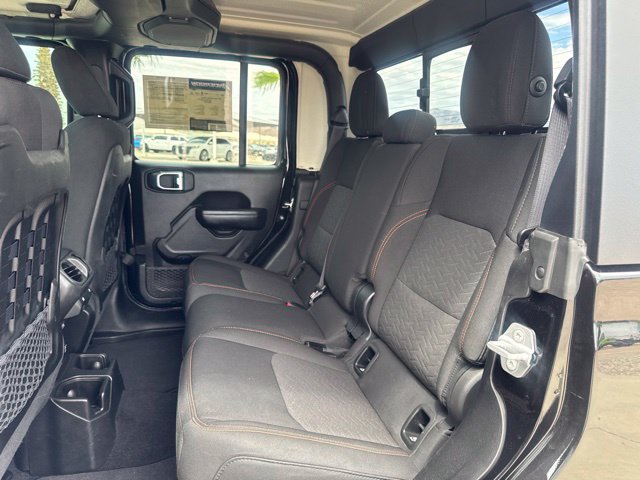 Used 2023 Jeep Gladiator Mojave w/ Trailer Tow Package AWD/4WD image 10