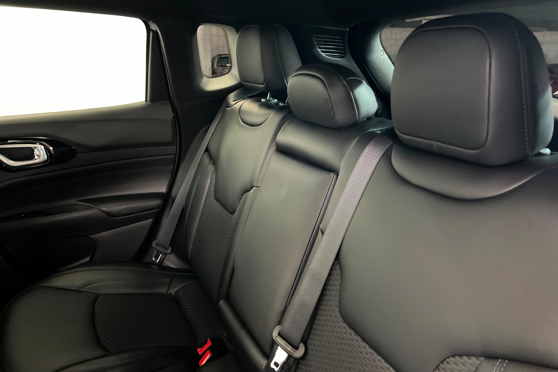 New 2026 Jeep Compass Latitude AWD/4WD image 20