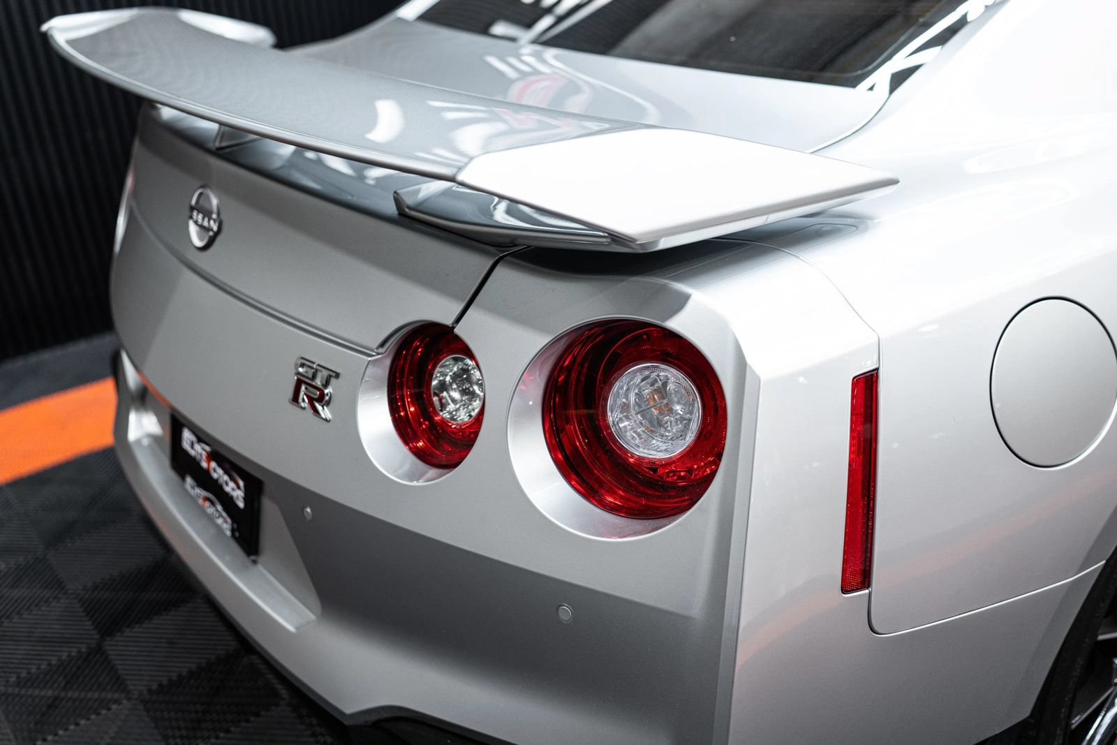 Used 2024 Nissan GT-R Premium w/ Floor Mat Package AWD/4WD image 23