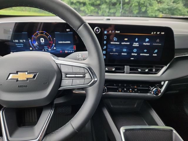 New 2027 Chevrolet Equinox LT w/ LPO, Floor Liner Package FWD image 26