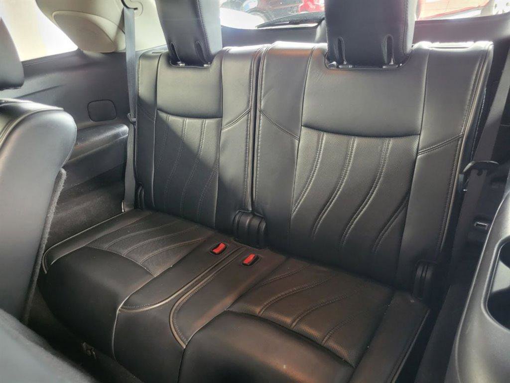 Used 2013 INFINITI JX35 w/ Premium Pkg image 8