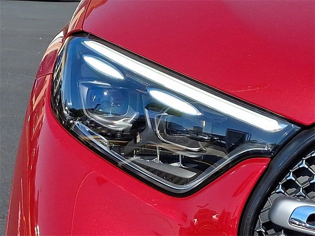 Used 2025 Mercedes-Benz GLC 300 4MATIC image 10