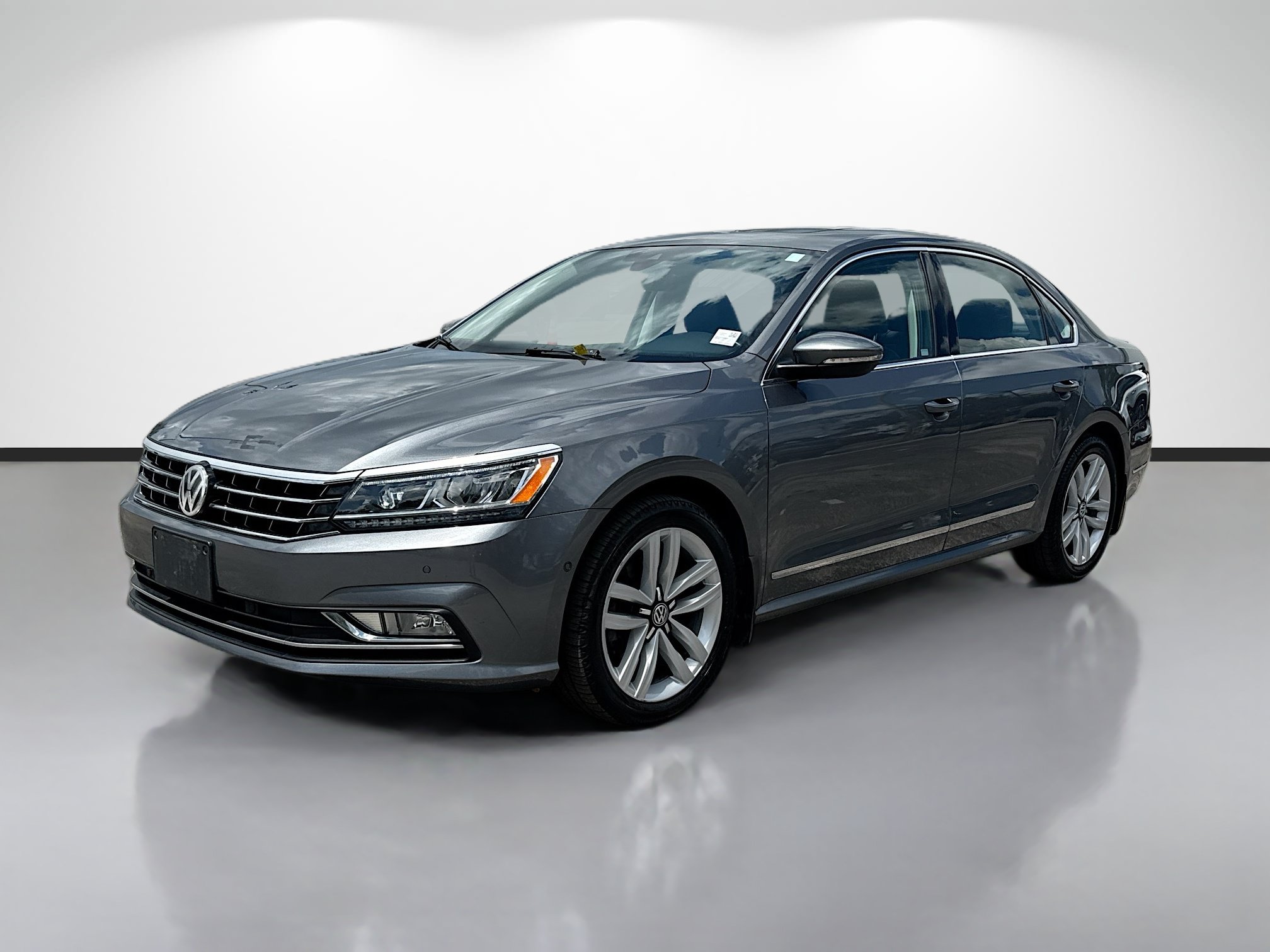 Used 2016 Volkswagen Passat 1.8T SEL Premium FWD image 7