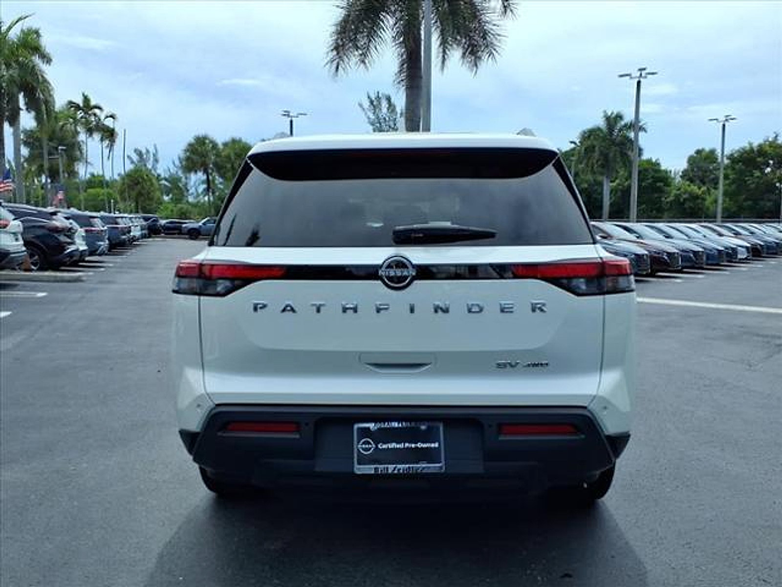 Certified 2024 Nissan Pathfinder SV image 5
