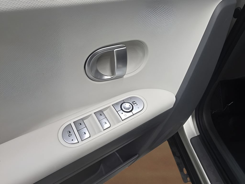 Certified 2024 Hyundai Ioniq 5 SEL AWD/4WD image 10