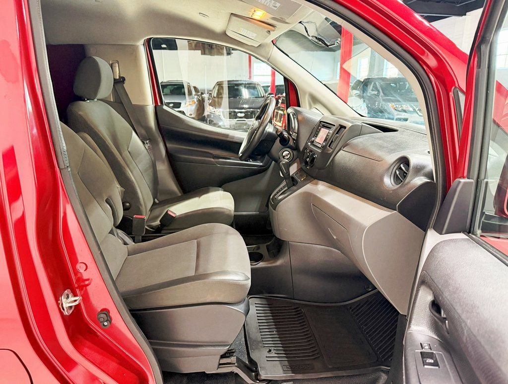 Used 2019 Nissan NV200 SV image 33