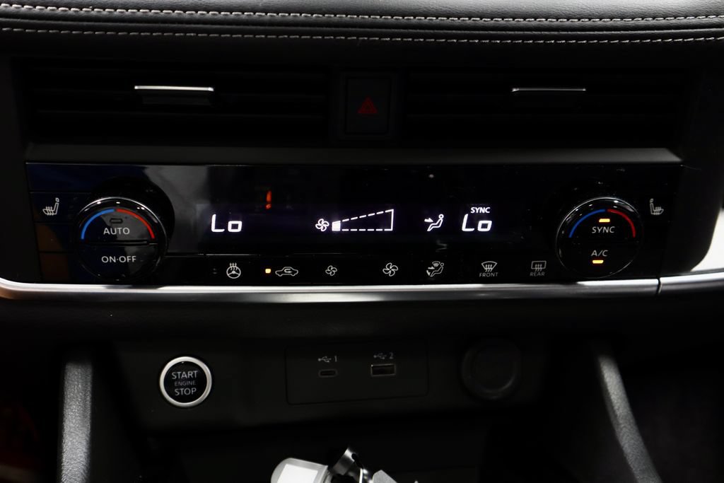 Certified 2023 Nissan Rogue SV w/ SV Premium B Package AWD/4WD image 30
