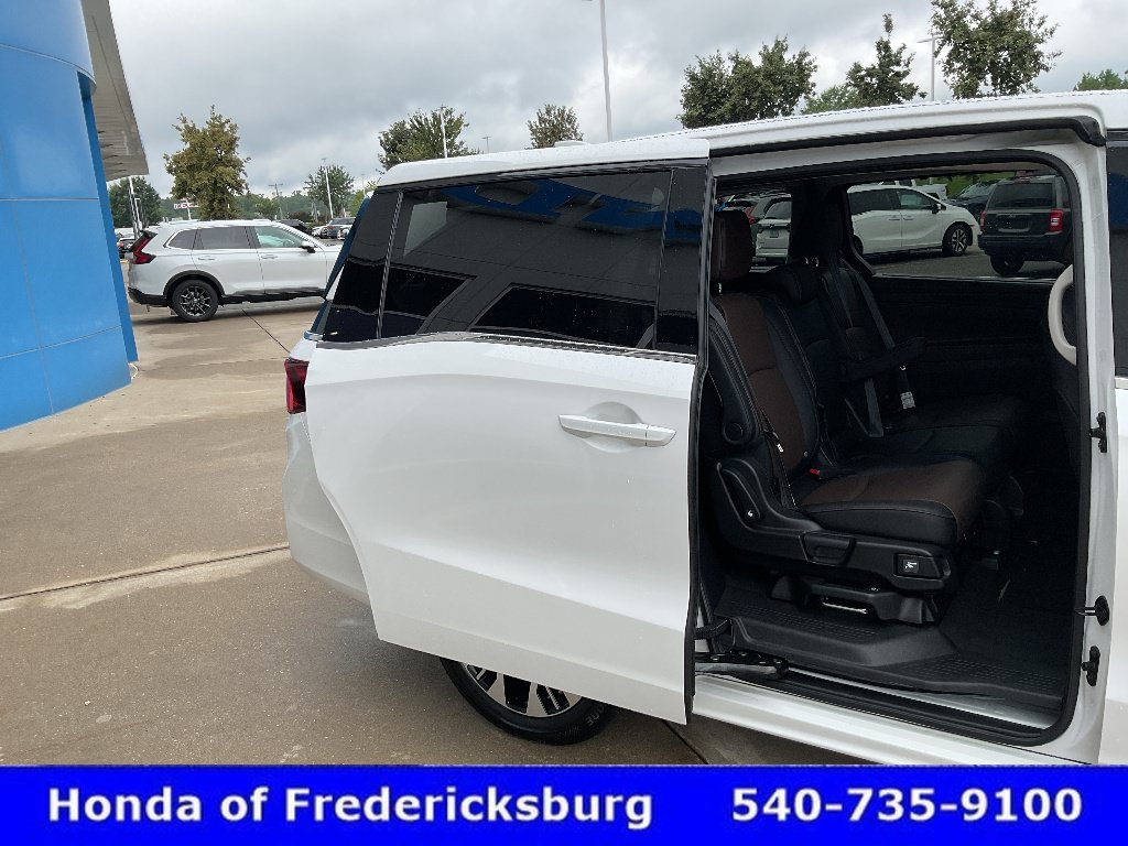 Certified 2026 Honda Odyssey Elite image 18