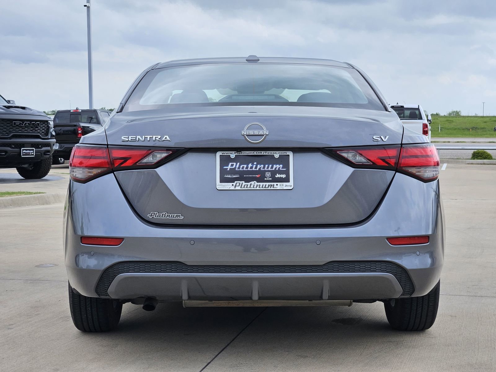 Used 2024 Nissan Sentra SV FWD image 8