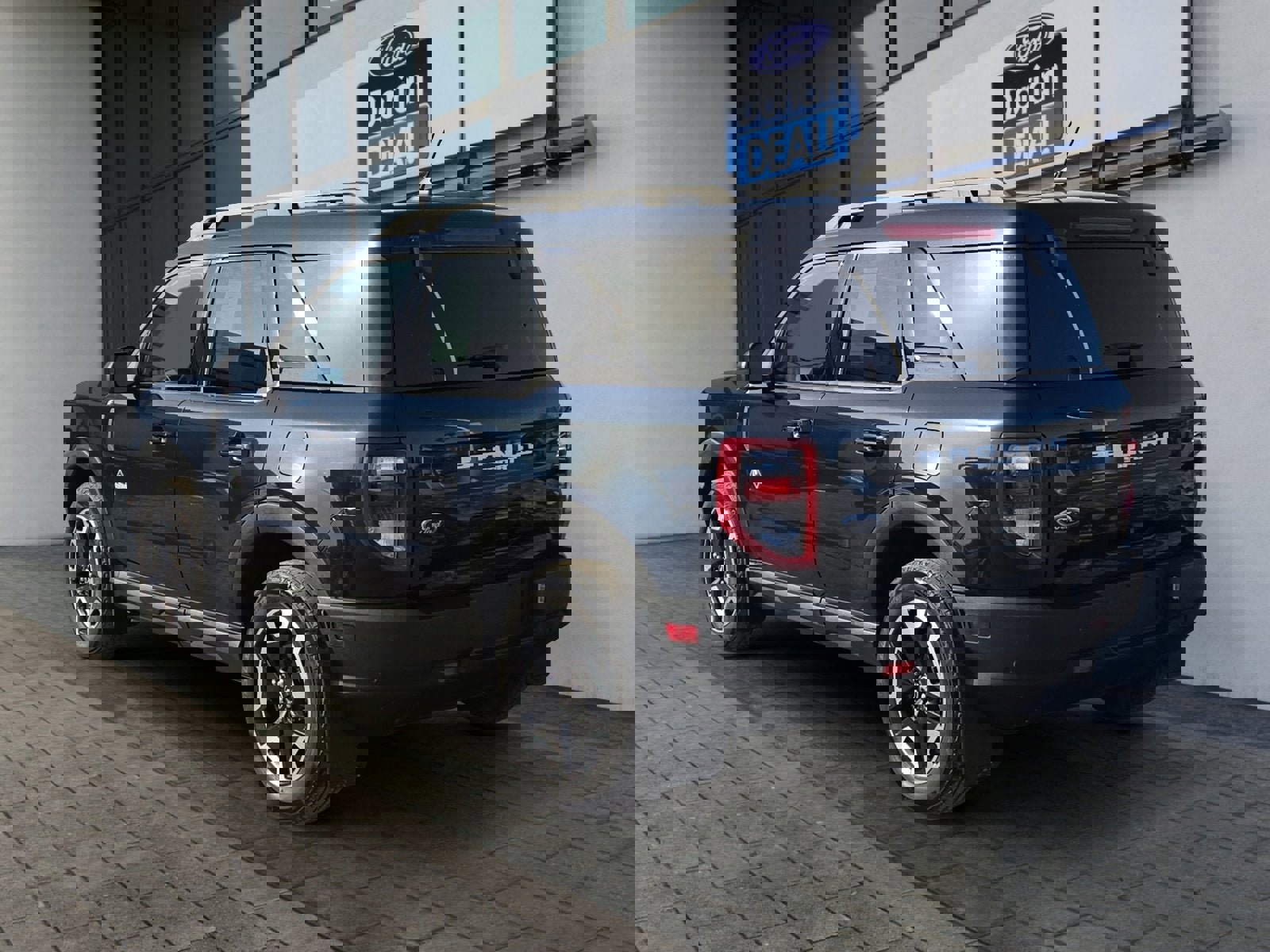 Used 2022 Ford Bronco Sport Outer Banks w/ Tech Package image 5