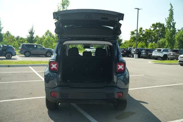 Used 2022 Jeep Renegade Latitude AWD/4WD image 17
