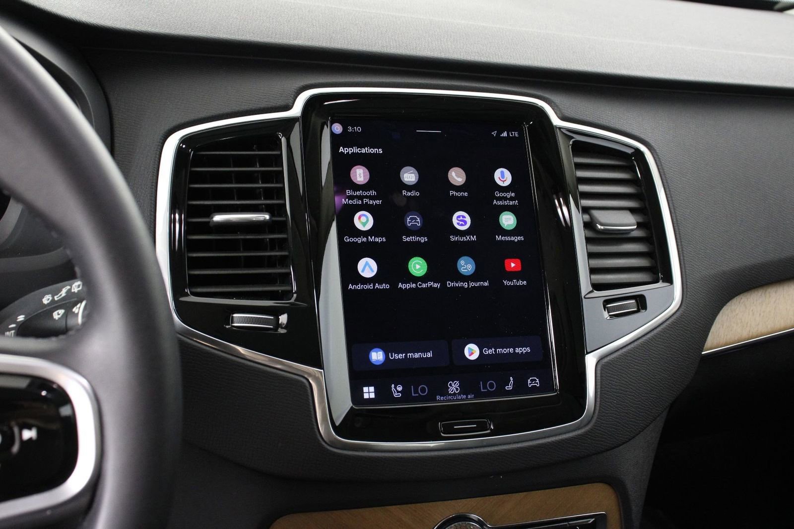 Certified 2023 Volvo XC90 T8 Plus w/ Protection Package Premier image 9