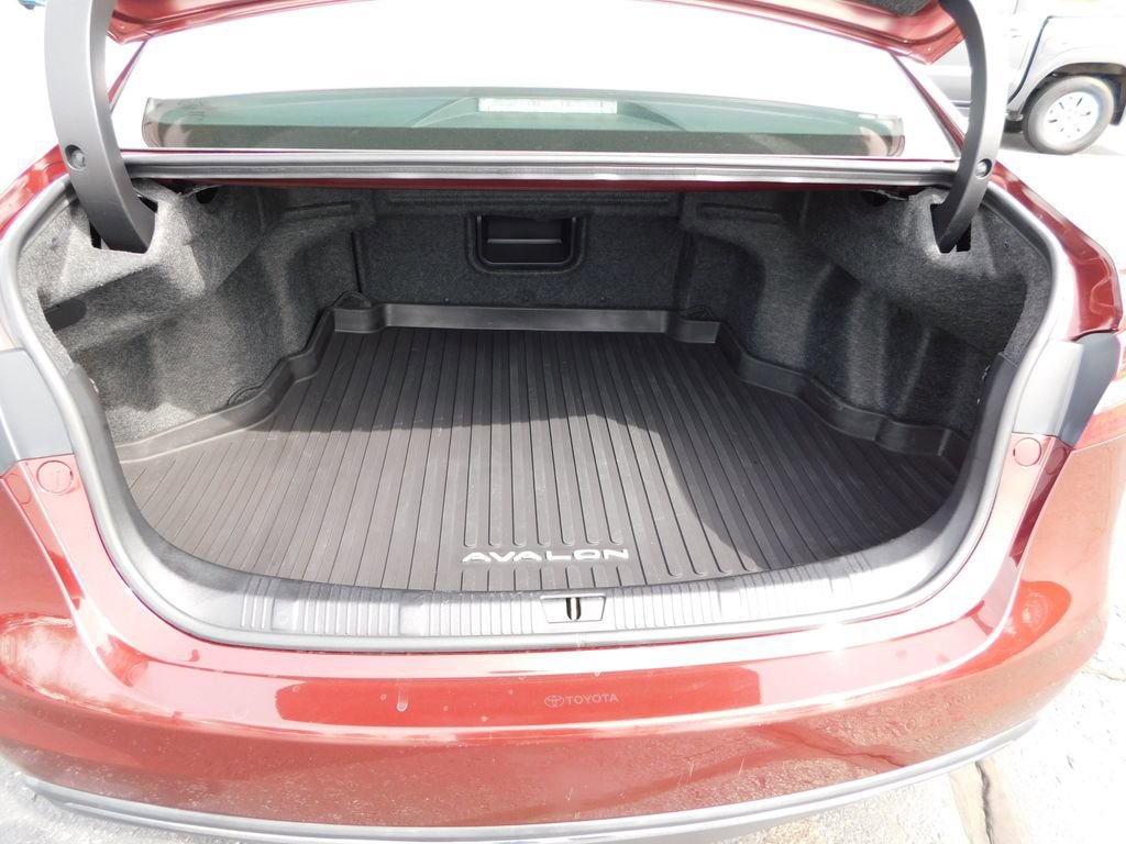 Used 2018 Toyota Avalon XLE Premium w/ Protection Package image 23