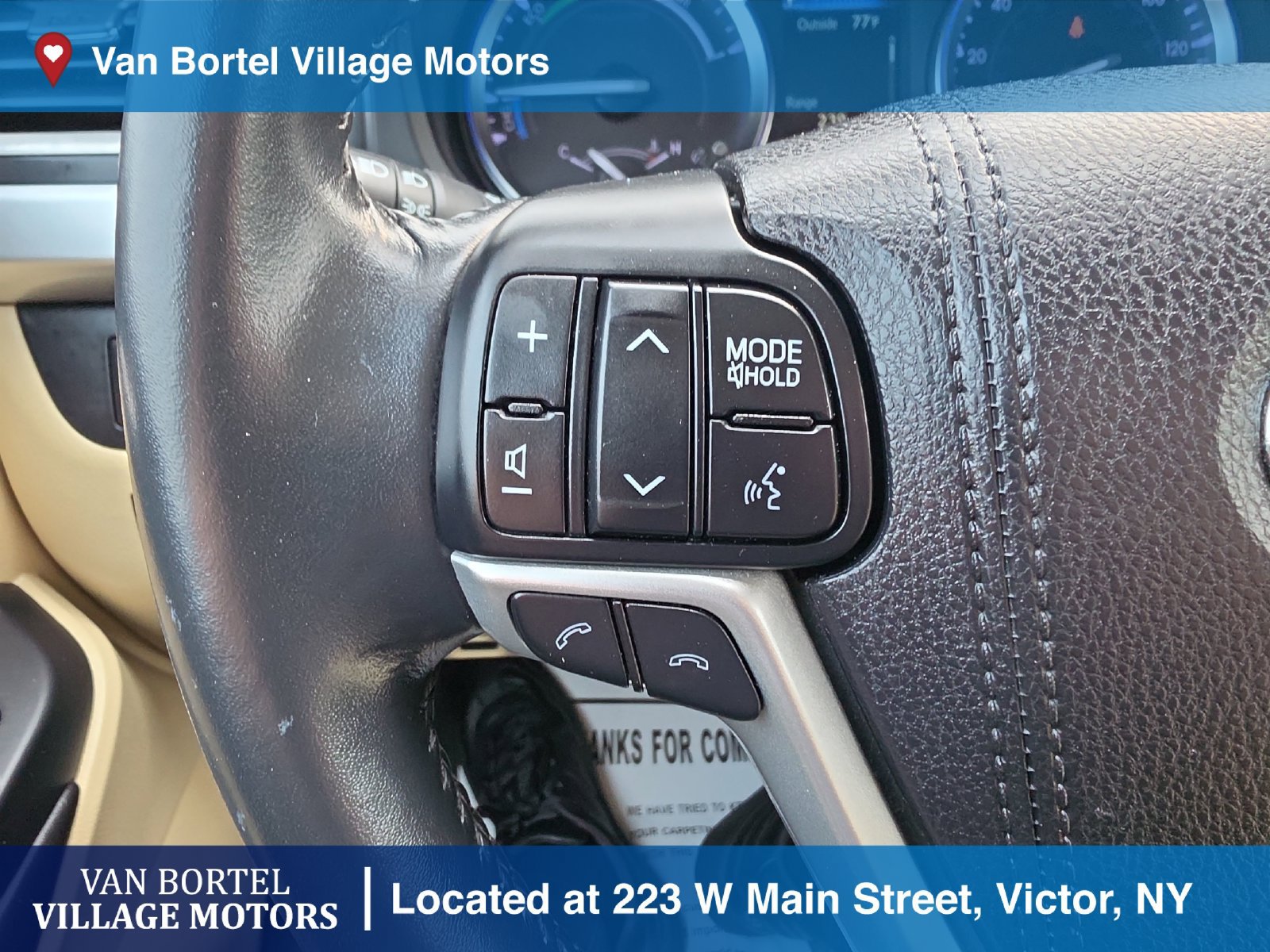 Used 2017 Toyota Highlander XLE AWD/4WD image 15