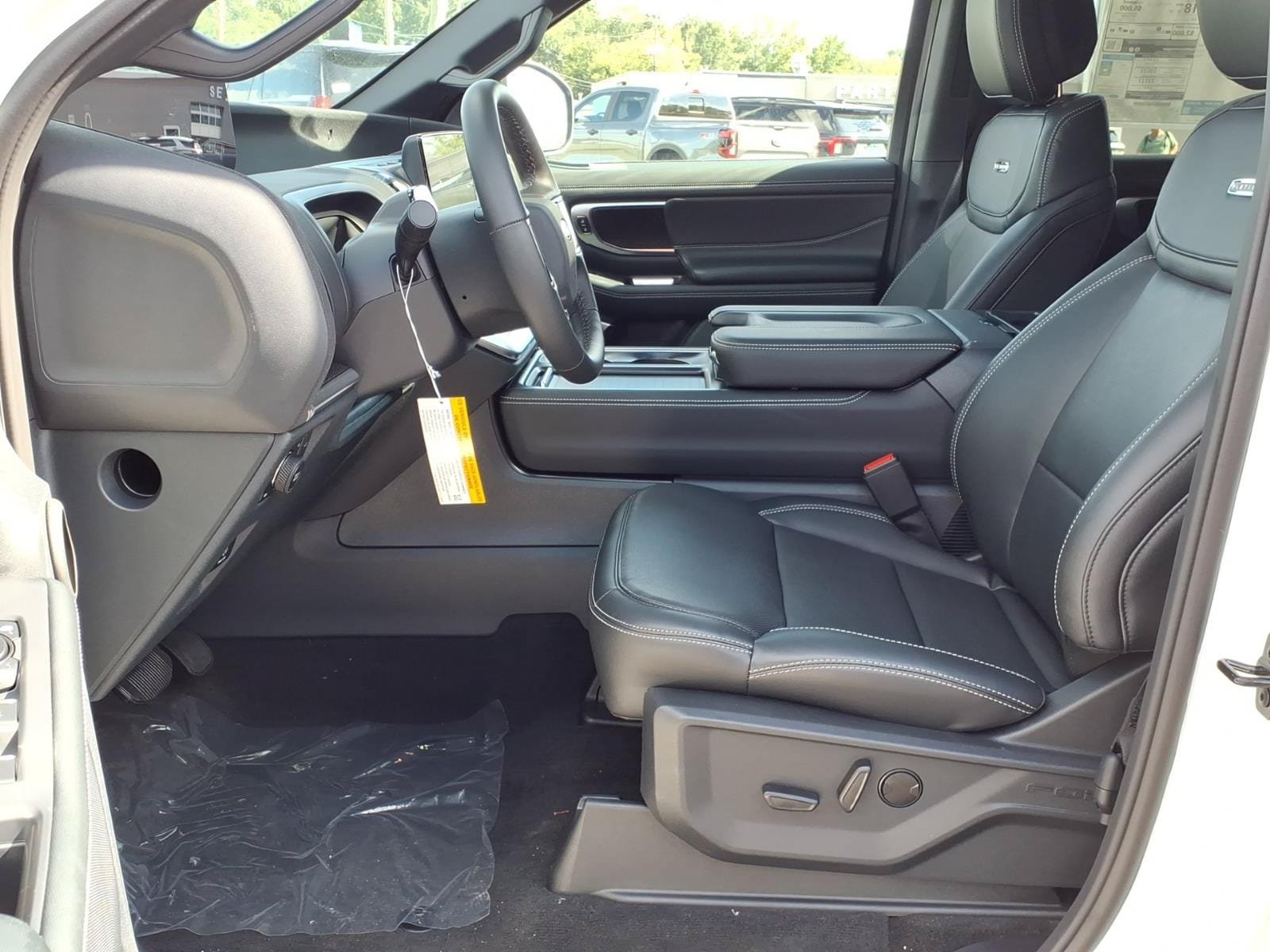 New 2027 Ford Expedition Max Platinum w/ Stealth Performance Package AWD/4WD image 11