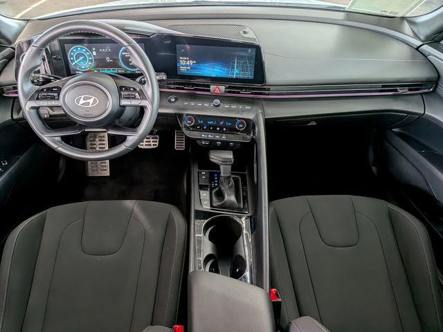 Used 2025 Hyundai Elantra SEL image 29