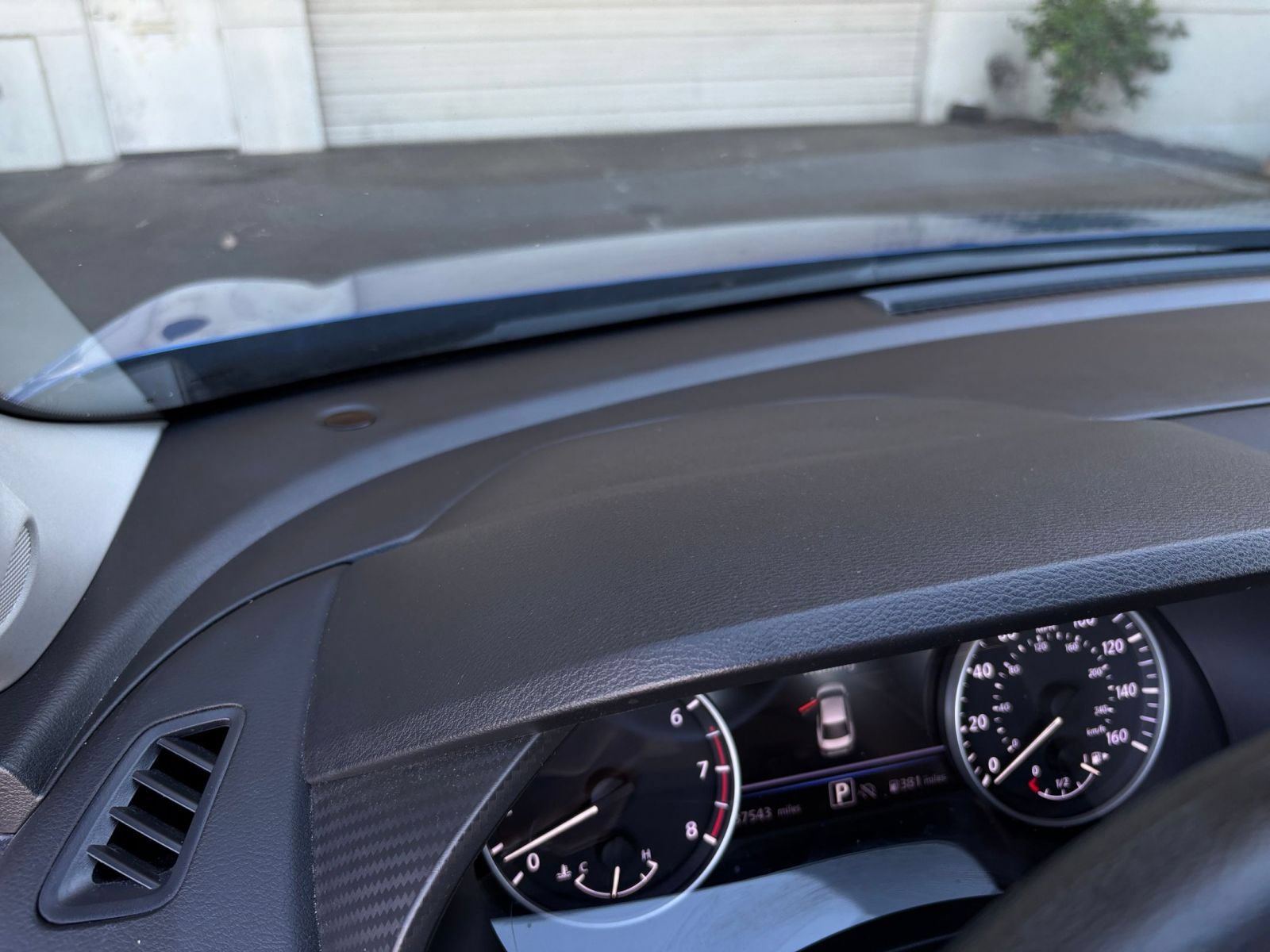 Used 2025 Nissan Sentra SV FWD image 32