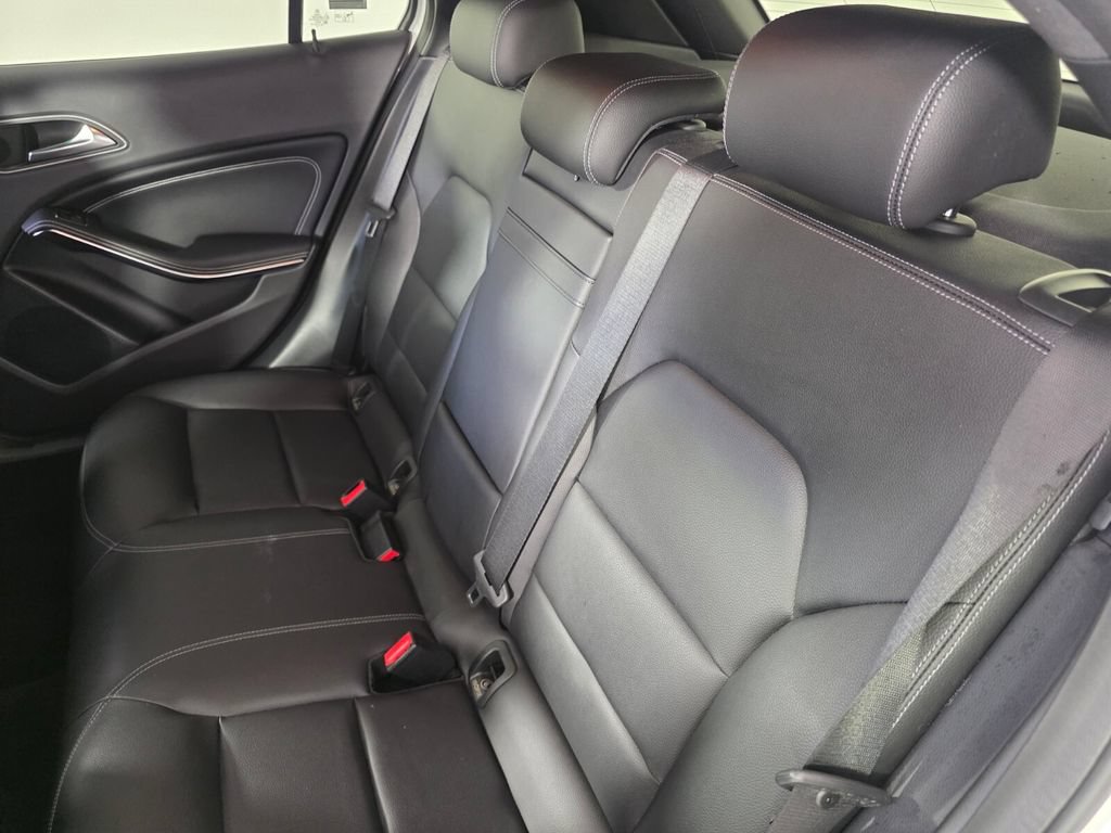 Used 2020 Mercedes-Benz GLA 250 4MATIC image 15