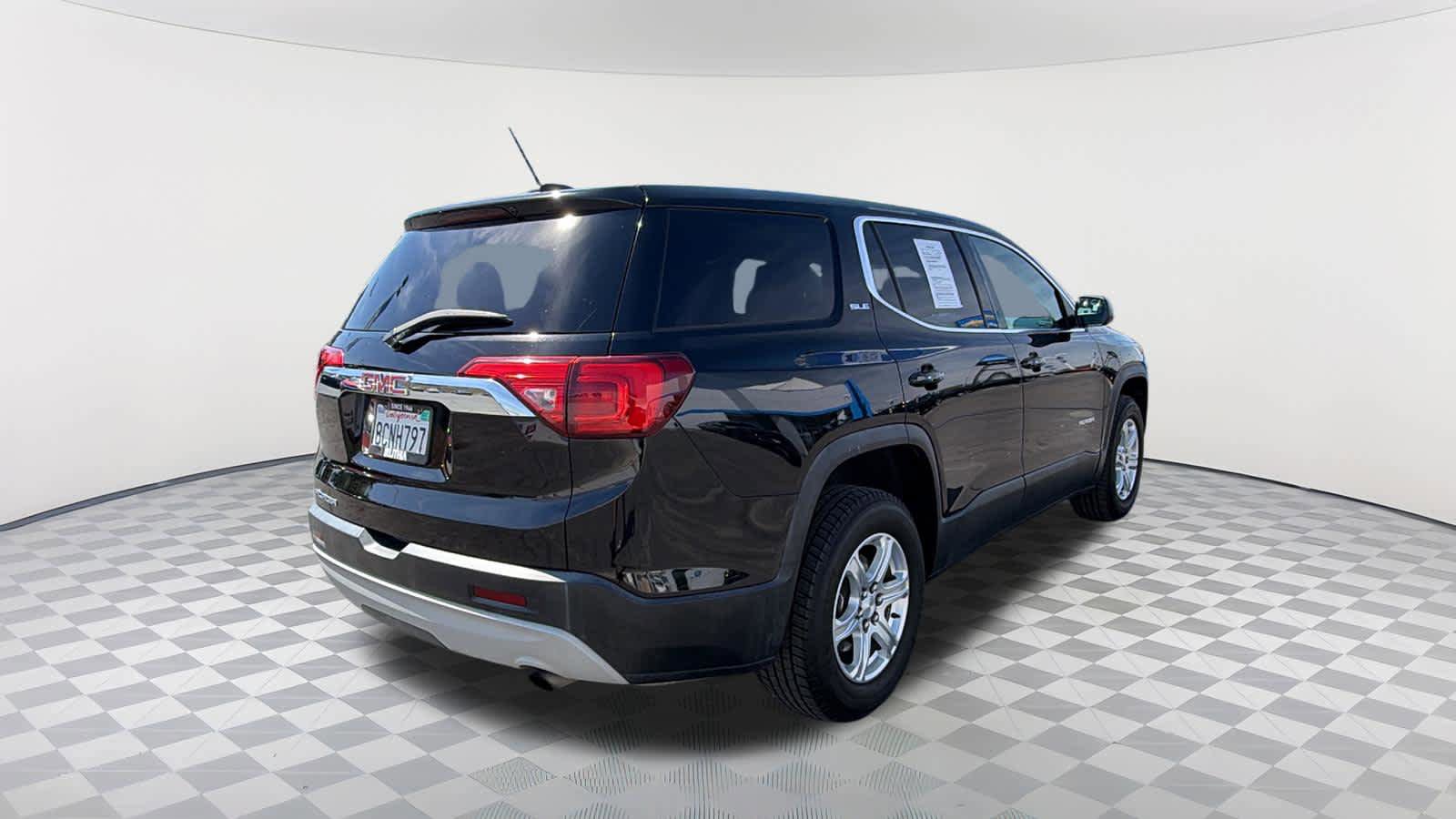 Used 2018 GMC Acadia SLE FWD image 5