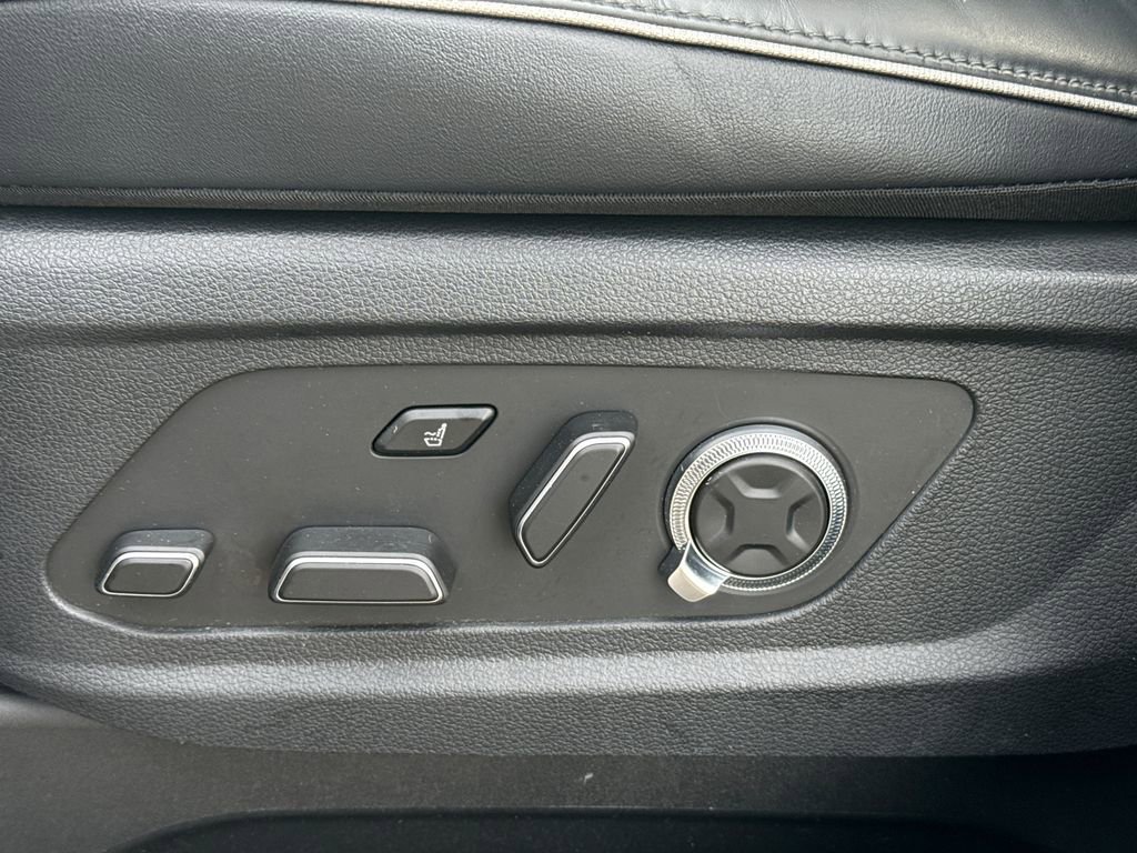 Used 2024 Hyundai Palisade Calligraphy image 16