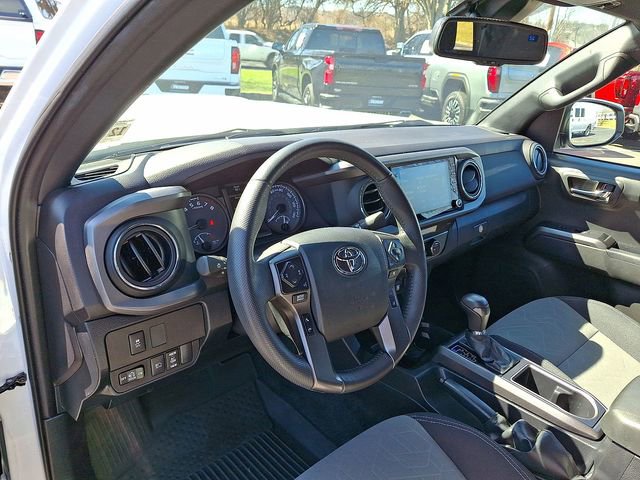 Used 2023 Toyota Tacoma TRD Sport w/ Technology Package AWD/4WD image 10