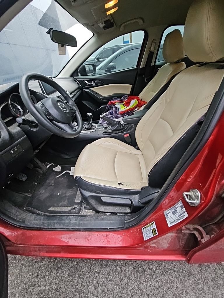 Used 2015 MAZDA MAZDA3 i Sport image 9