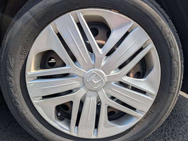 Used 2018 Honda Fit LX image 9