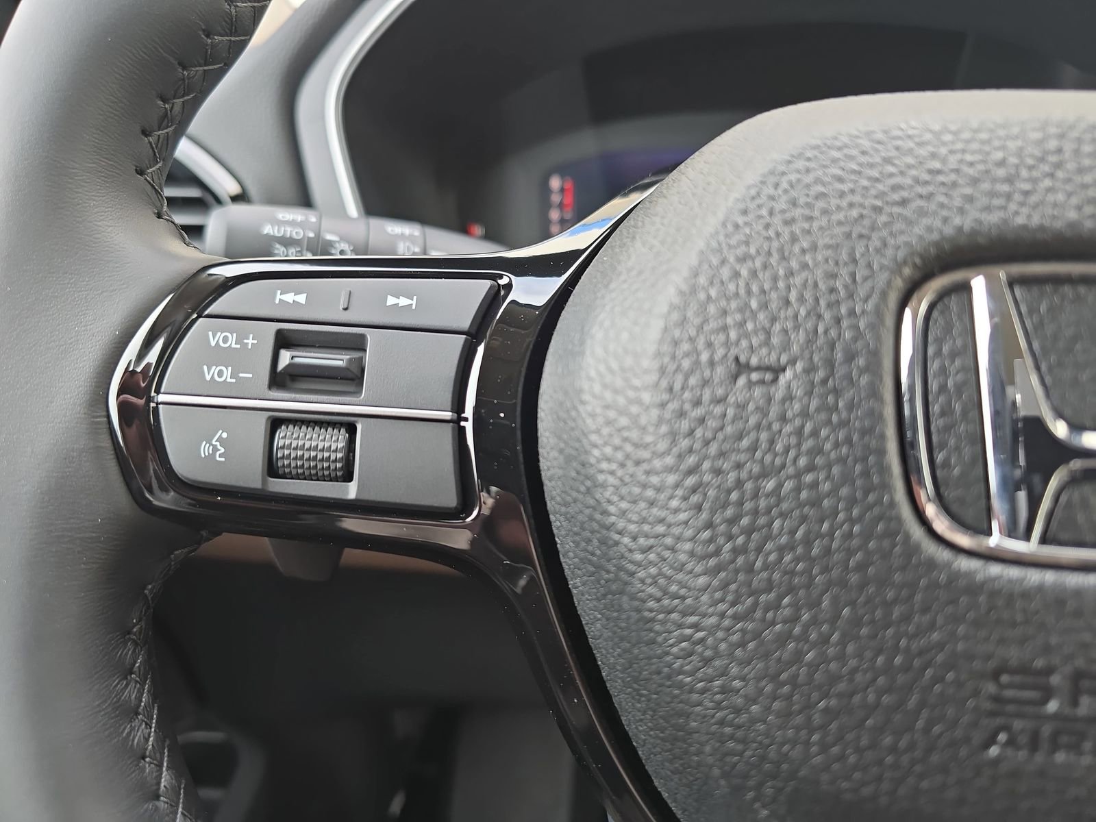 New 2026 Honda Pilot Touring image 18