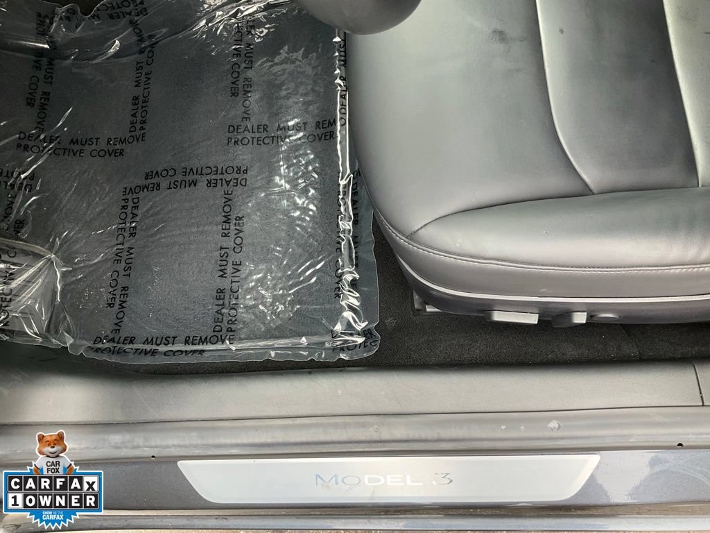 Used 2018 Tesla Model 3 Long Range RWD image 14